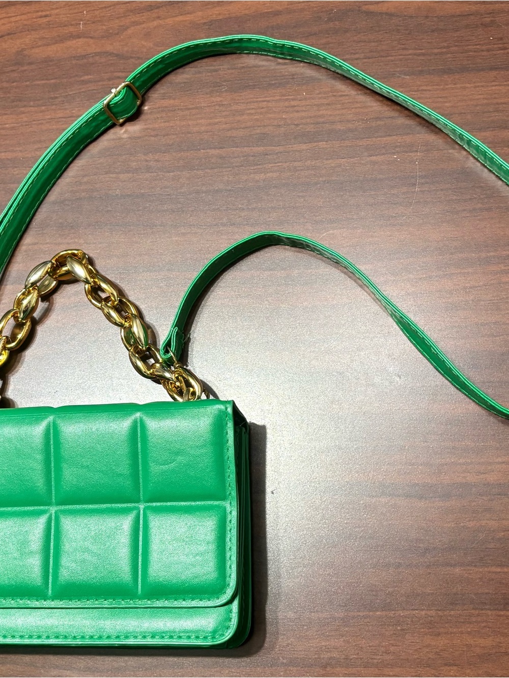 Green Padded Quilted Crossbody Bag Chunky Gold Chain Shoulder Handbag Unbranded